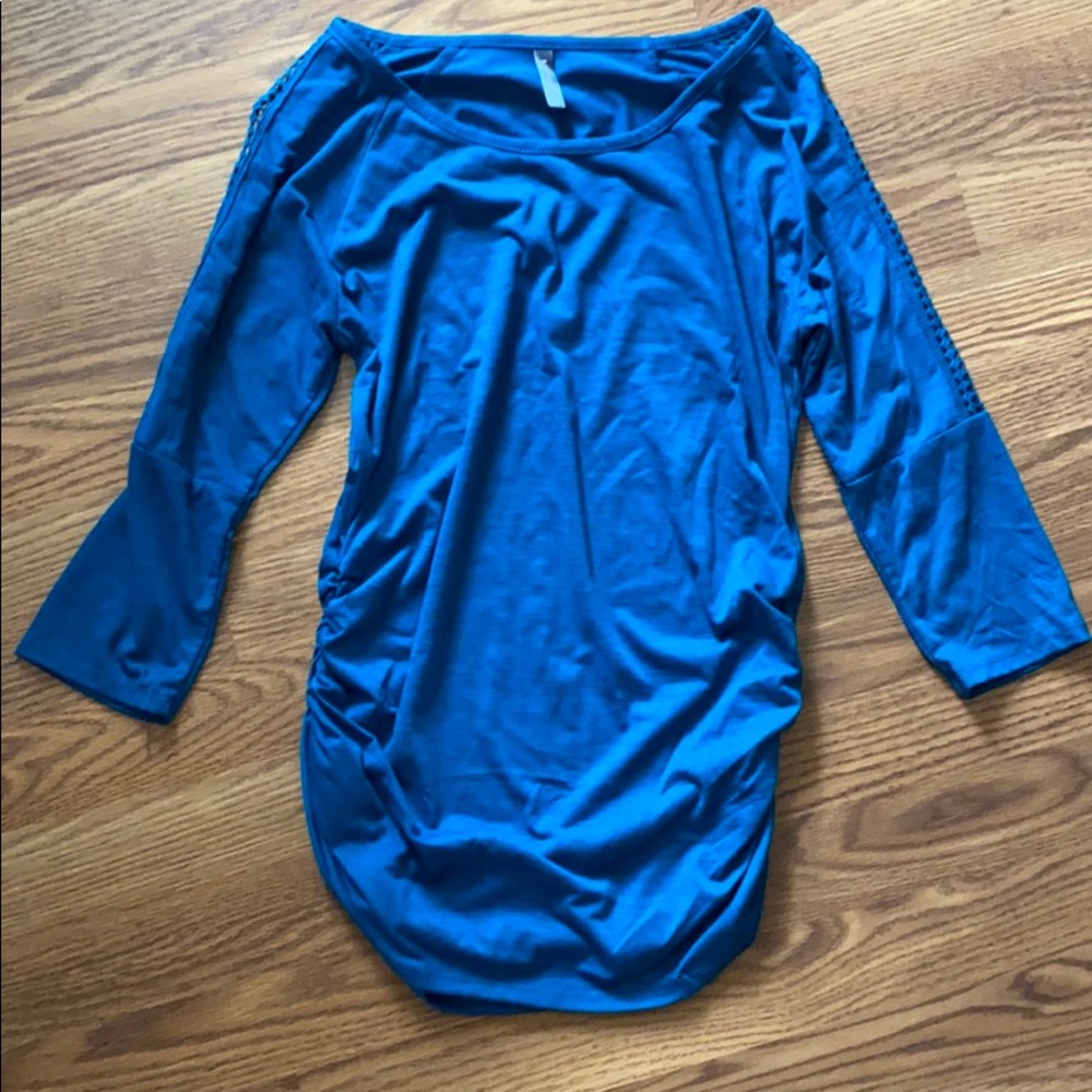 Ruched 3/4 sleeve top